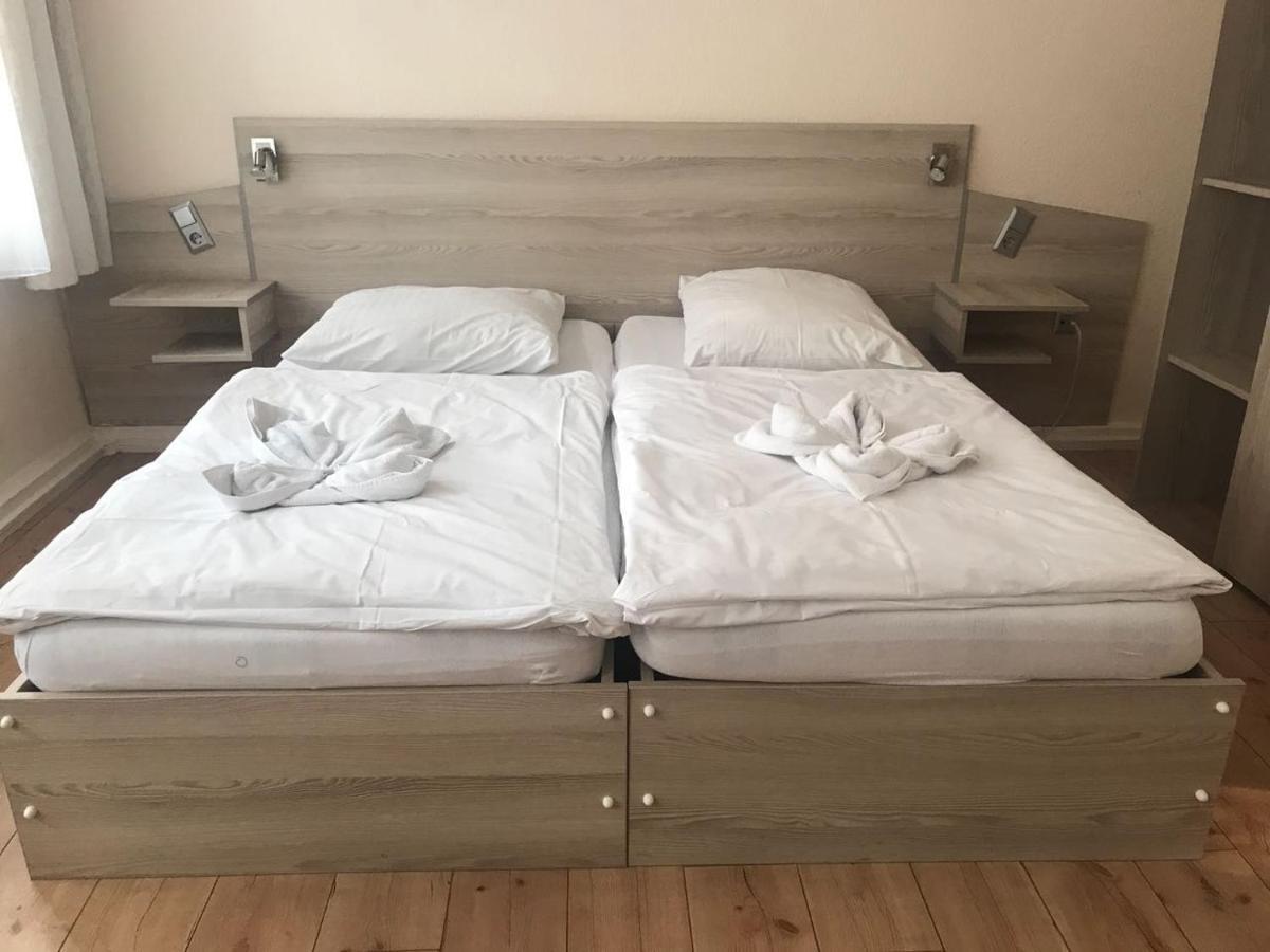 Koelner Pension Экстерьер фото