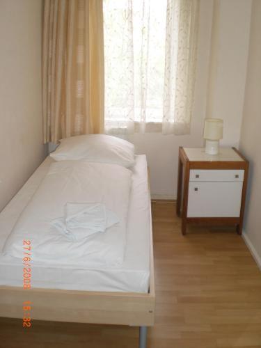 Koelner Pension Экстерьер фото